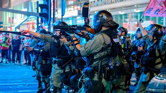 香港 警察の実弾射撃で中高生が重傷 政府は一斉弾圧の恐怖あおりデモ潰しを画策 ザ リバティweb The Liberty Web