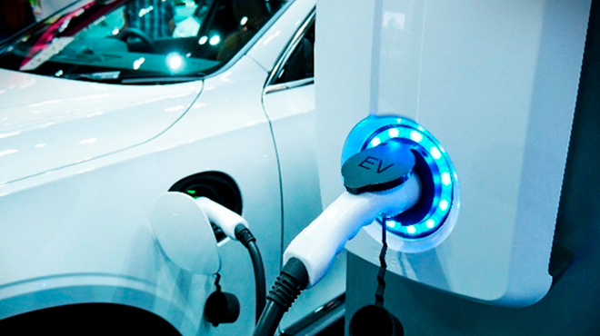 日本でも「2030年代にガソリン車の新車販売をなくす」目標を制定か