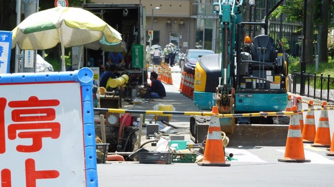水道管の老朽化が進み、水道料金「平均で8割値上げが必要」との試算 ─ 「必ず必要な費用は貯めておく」べきであり、参院選でバラマキ合戦をしている場合ではない