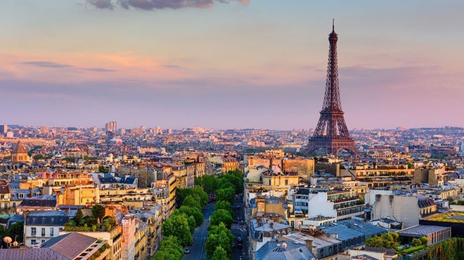 少子化対策の"成功例"のフランスで、戦後初の「人口自然減」という衝撃 ─ 社会保障を手厚くしても少子化は止められない現実