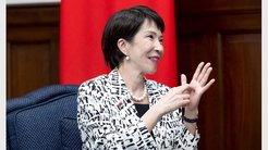 高市新総裁誕生 ─ 当面は公明党対策が課題なるも、「大きな政府」の踏襲が今後の懸念