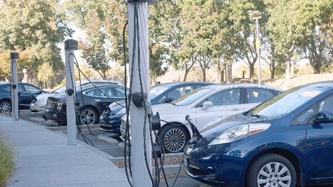 ドイツのメルツ首相、EUの「ガソリン車の新車販売禁止」阻止を表明 ─ 「強制的なEV化」からの解放は脱中国の一環でもある