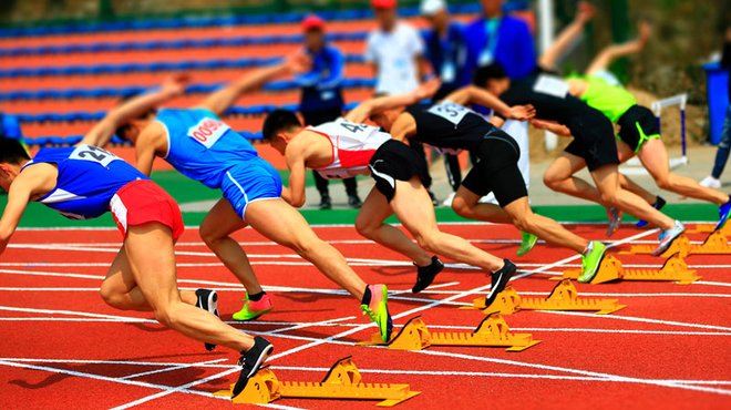 100m走に青春を賭けた若きスプリンターたちの情熱と人生哲学を描いたアニメ『ひゃくえむ。』