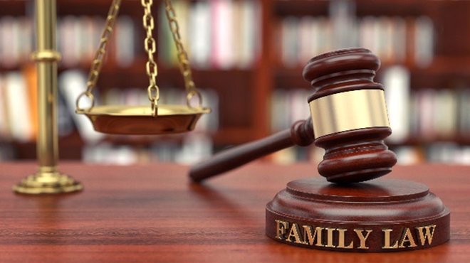 東京高裁が同性婚を認めないことは「合憲」と初の判断 ─ 異性間の結婚の定義と、同性間の同居権や財産権は異なる 東京高裁が同性婚を認めないことは「合憲」と初の判断 ─ 異性間の結婚の定義と、同性間の同居権や財産権は異なる