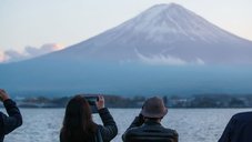 石破前政権が発表した中国人向け観光ビザ緩和措置、早期実施が困難に ─ むしろ高市政権はこの緩和措置の撤回を