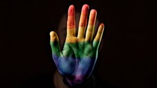 カナダやアメリカで銃乱射事件の犯人がトランスジェンダーだったことが紛糾 ─ 性別を変えても精神障害は解決しない