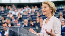 EU欧州委員長が「原発縮小は戦略的ミス」と発言し、再エネの限界を認める ─ 日本も原発アレルギーからの脱却を