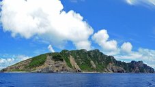 沖縄・石垣市議会が国に尖閣上陸の許可求める ─ 尖閣は日本の領土と示し続けることが大事 沖縄・石垣市議会が国に尖閣上陸の許可求める ─ 尖閣は日本の領土と示し続けることが大事