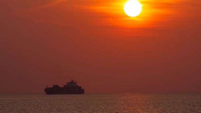 政府、武器輸出を解禁へ ─ 「中国包囲網形成」のための体制づくりには必要