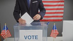 共和党が中間選挙勝利に大きく前進、米最高裁が民主党有利の選挙区の区割りに「違憲判決」