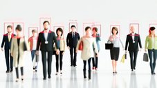 「職・家・親権まで失った」 顔認証システムで誤認逮捕された事例が、全米ですでに15件以上 ─ 人権弾圧とAI監視国家への道に警戒を 「職・家・親権まで失った」 顔認証システムで誤認逮捕された事例が、全米ですでに15件以上 ─ 人権弾圧とAI監視国家への道に警戒を