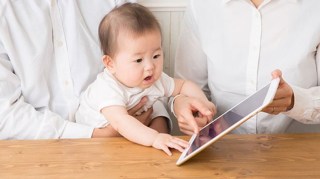 乳幼児のタブレット使用が、後の学習能力などに悪影響を及ぼすことが研究で明らかに ─ 「乳幼児の利用率7割」の日本は、将来的に"考えられない人"が続出する危険